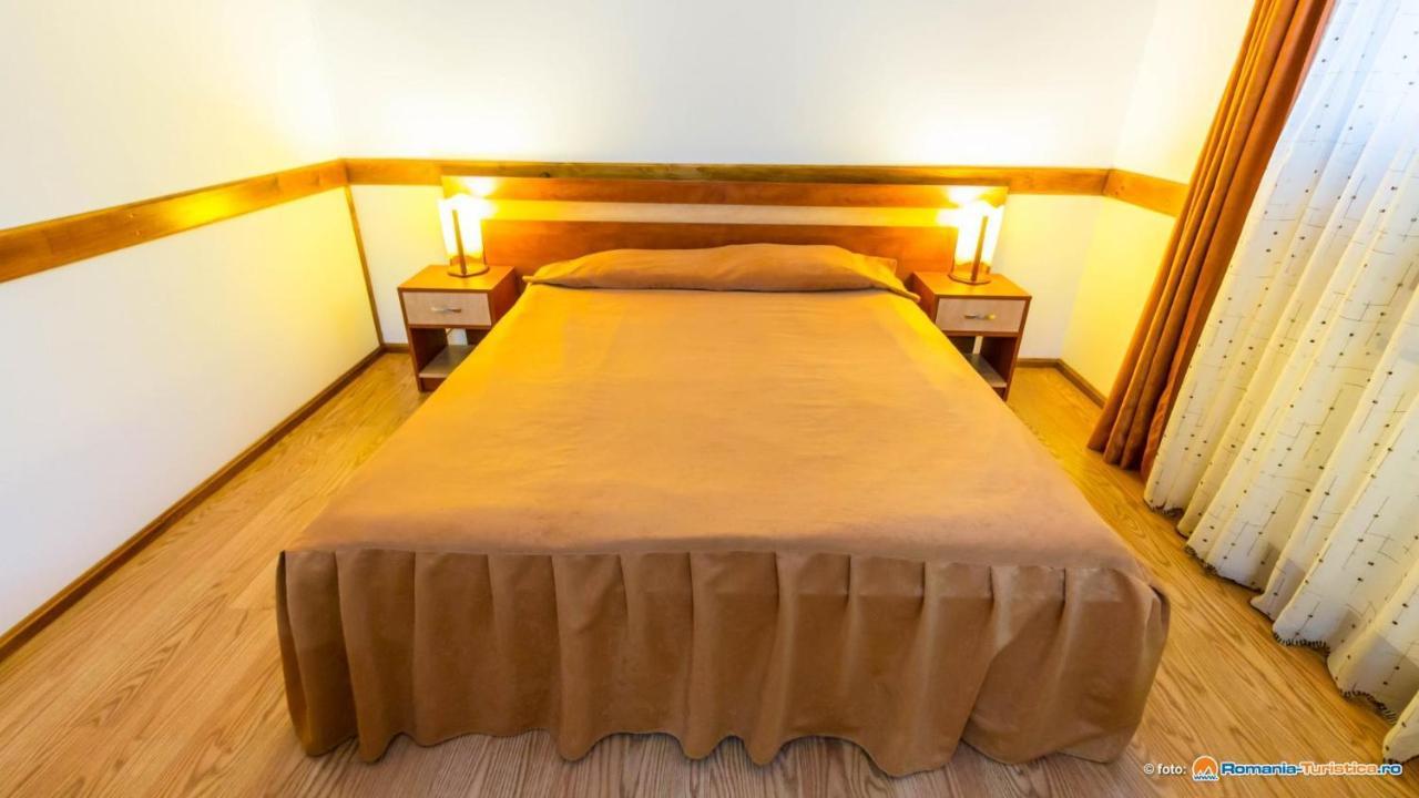 Anomis Hotel คุมปูลุง ภายนอก รูปภาพ